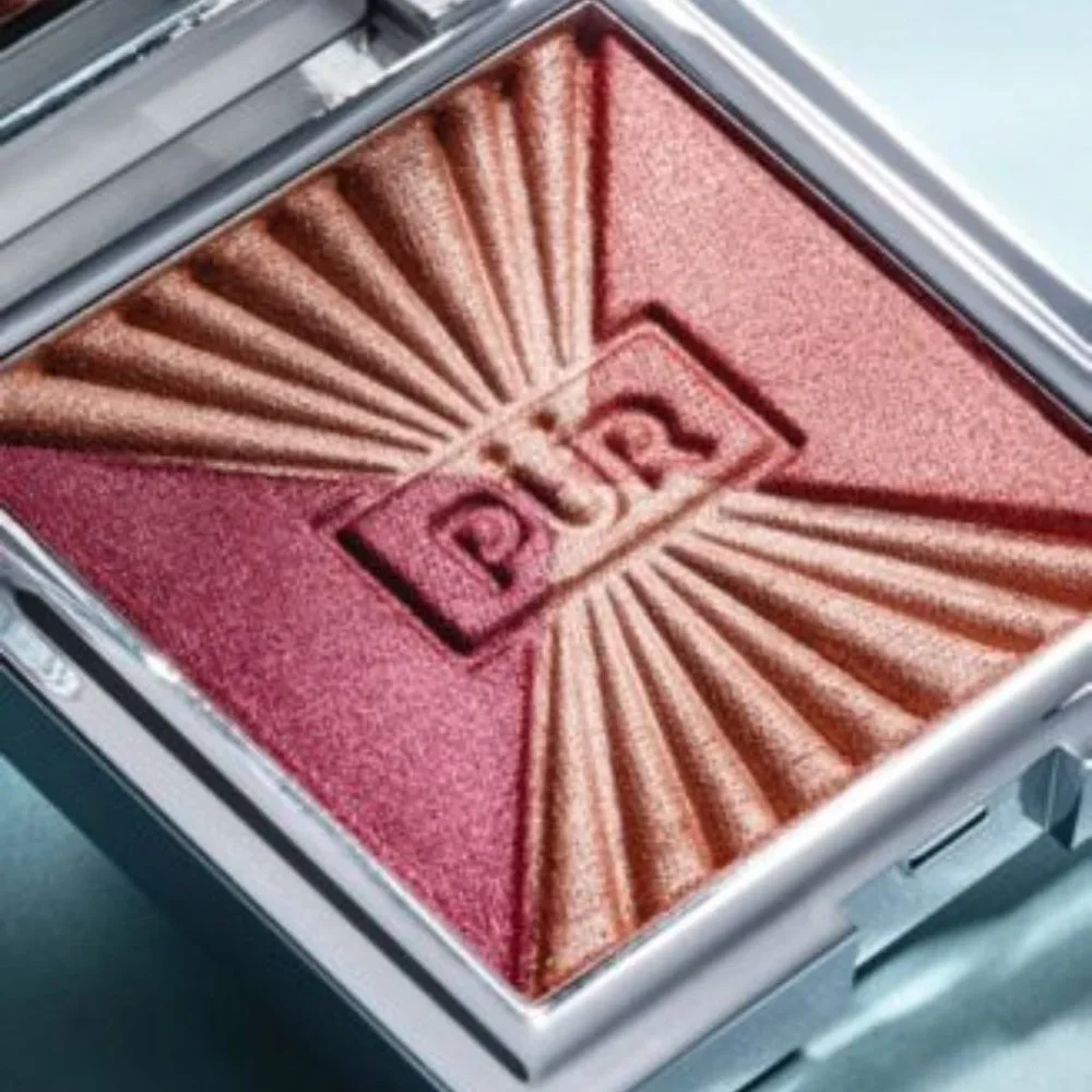 PUR Out of the Blue Light Up Blush Vanity Palette
